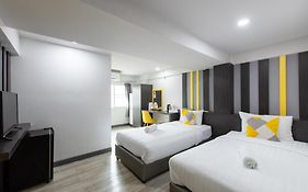 Riski Residence Bangbuathong